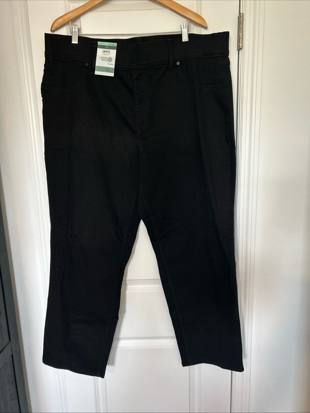 Terra & Sky Women's High Rise Straight Leg Jeggings, 2x- Black NWT